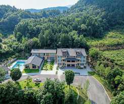 Hotel Zhangjiajie Chyanmu Mountain Retreat，Airport Pick-up, Mountain Pool，Near Zhangjiajie Grand Canyon