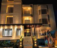 Hotel Sainik Grand