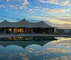 Hotel Dunhuang Desert Galaxy Celestial Palace - Glamping Resort