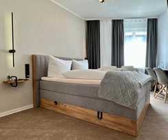  Hotel Emilia