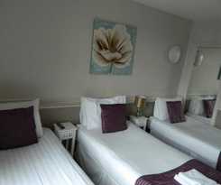  Holtwhites Hotel