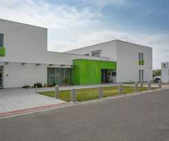 Hotel Harmony Medical & Wellness-Free Parking, 1,8km from the center