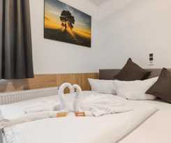  Hotel Montenegro