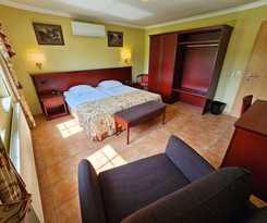 Hotel Logis H&ocirc;tel Le Menobu