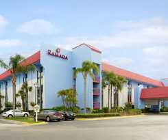 Ramada Maingate West