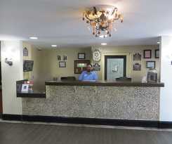 Super 8 By Wyndham Nashville Airport North