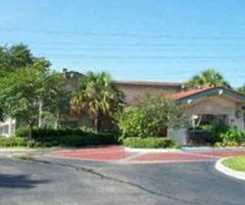 Hotel VENETIAN INN & SUITES