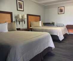 Hotel Kootenay Country Inn