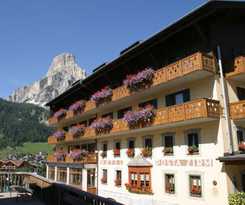 Hotel Posta Zirm