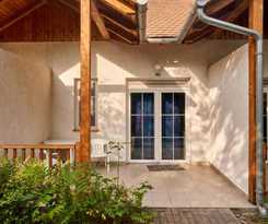 Hotel Plat&aacute;n Garden & Rooms Zam&aacute;rdi - volt Plat&aacute;n