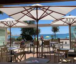 Hotel H&ocirc;tel Beau Rivage