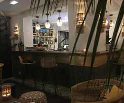 Hotel H&ocirc;tel La Piscine