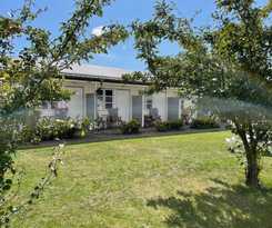  Hotel Blomme\'s Place