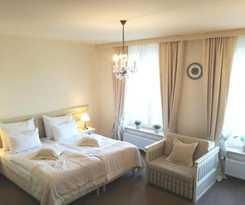 Hotel SPA Akacjowy Dw&oacute;r