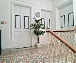  Hostel On