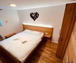 Hotel PJ Cerklje - 5min to Airport - Free Parking
