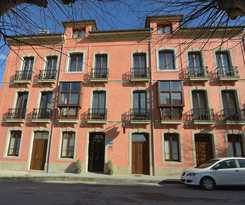 Casona De Lazúrtegui