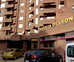 Turísticos Puerta De León