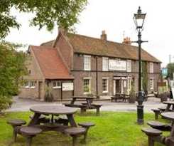 Lodge Feathers Inn