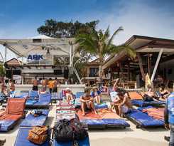 Hotel Ark Bar Beach Resort