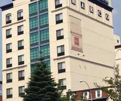 Marco LaGuardia Hotel & Suites
