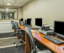 Hotel Wyndham Garden Newark Airport