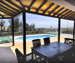 VIP Villas Caleta Dorada