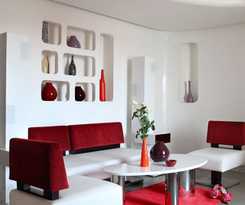 La Renaissance Hotel