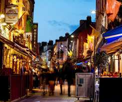 Hostel Snoozles Quay Street Tourist