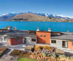 Hotel Oaks Queenstown Shores Resort