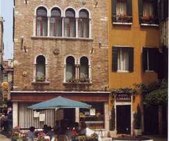 Hotel Canada