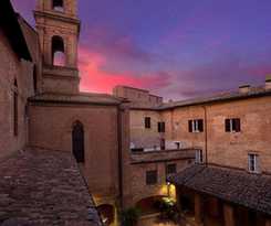 Il Chiostro Del Carmine