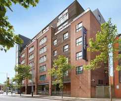 Hotel Travelodge Swansea Central