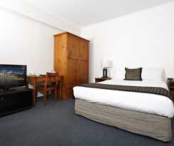 Hotel BreakFree Directors Studio