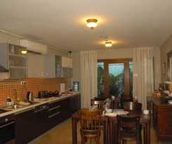 Mono Suites