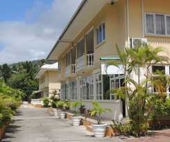 Reef Holiday Apartments