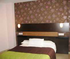 Apartamentos Medina Reyes Católicos