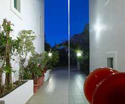  Bella Vista Hotel By Checkin