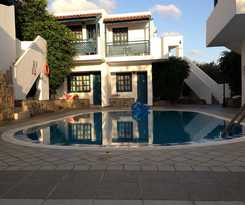 Apartamentos Mika Villas