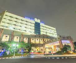 Hotel Sunlake Waterfront Resort and Convention