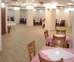 Safari Hotel