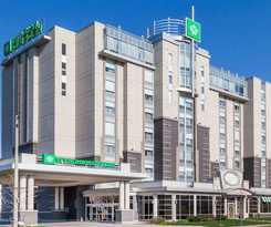Hotel Wyndham Garden Niagara Falls Fallsview