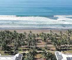 Hotel Cocomar Beachfront and Island Resort