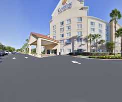Comfort Inn and Suites Near Universal Orlando Resort - Convention Ctr