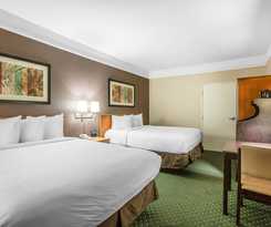 Hotel Ramada Suites By Wyndham San Diego