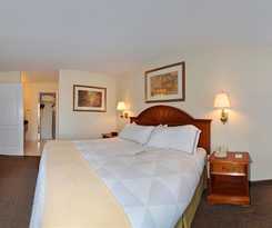 Hotel Clarion Inn and Suites Central Clearwater Beach