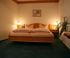 SCHLOSSHOTEL