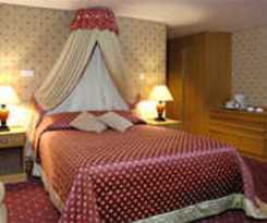 Hotel WHITEWATER HOTEL AND CLUB