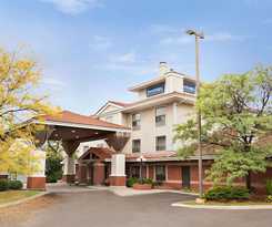 Hotel Travelodge By Wyndham Oshawa Whitby
