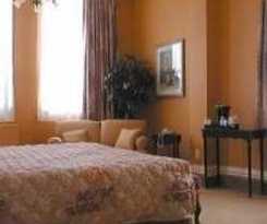 WALPER TERRACE HOTEL
